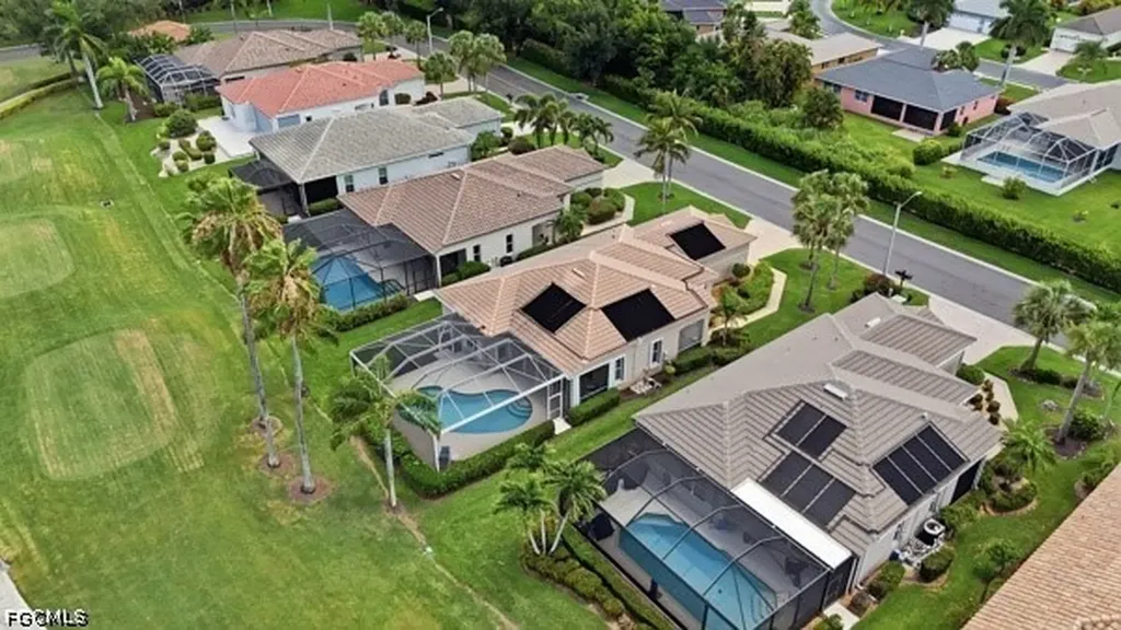 9225 Garden Pointe Fort Myers FL 33908