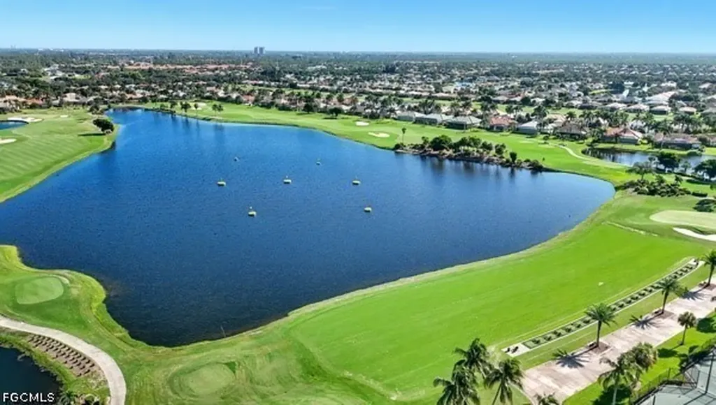 9225 Garden Pointe Fort Myers FL 33908