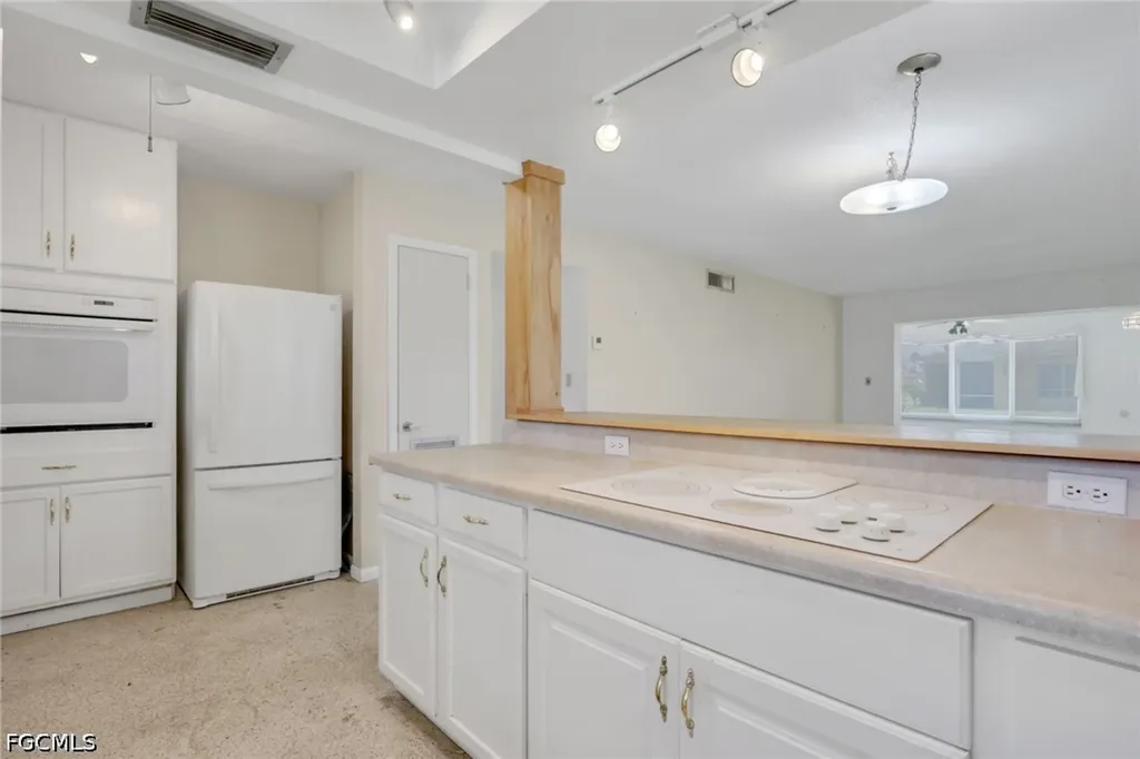 2212 E 6th Street Lehigh Acres FL 33936