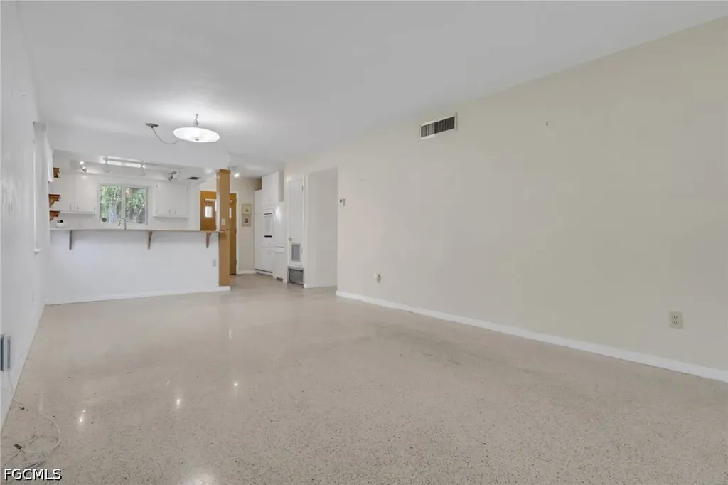 2212 E 6th Street Lehigh Acres FL 33936