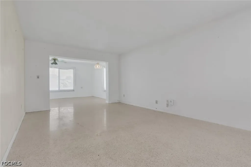 2212 E 6th Street Lehigh Acres FL 33936