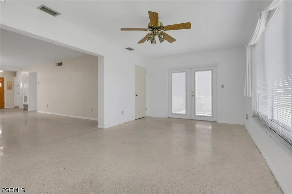 2212 E 6th Street Lehigh Acres FL 33936