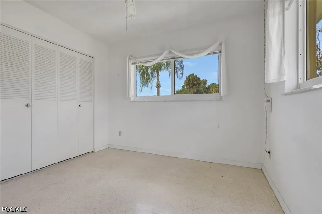2212 E 6th Street Lehigh Acres FL 33936