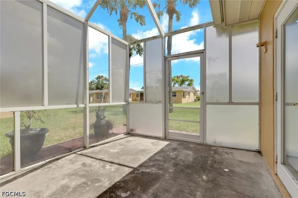 2212 E 6th Street Lehigh Acres FL 33936