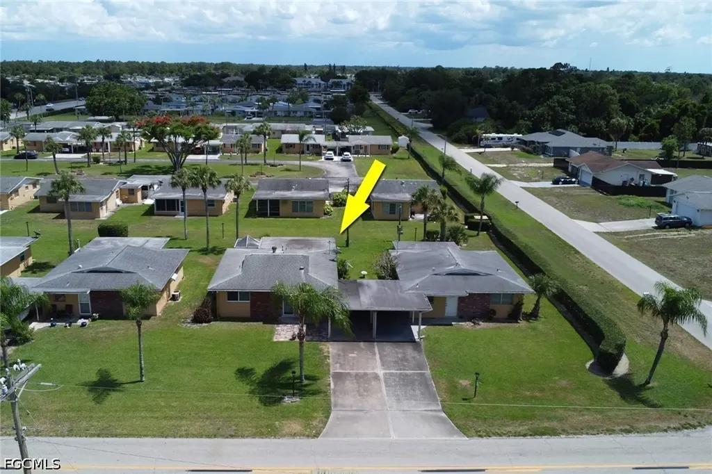 2212 E 6th Street Lehigh Acres FL 33936