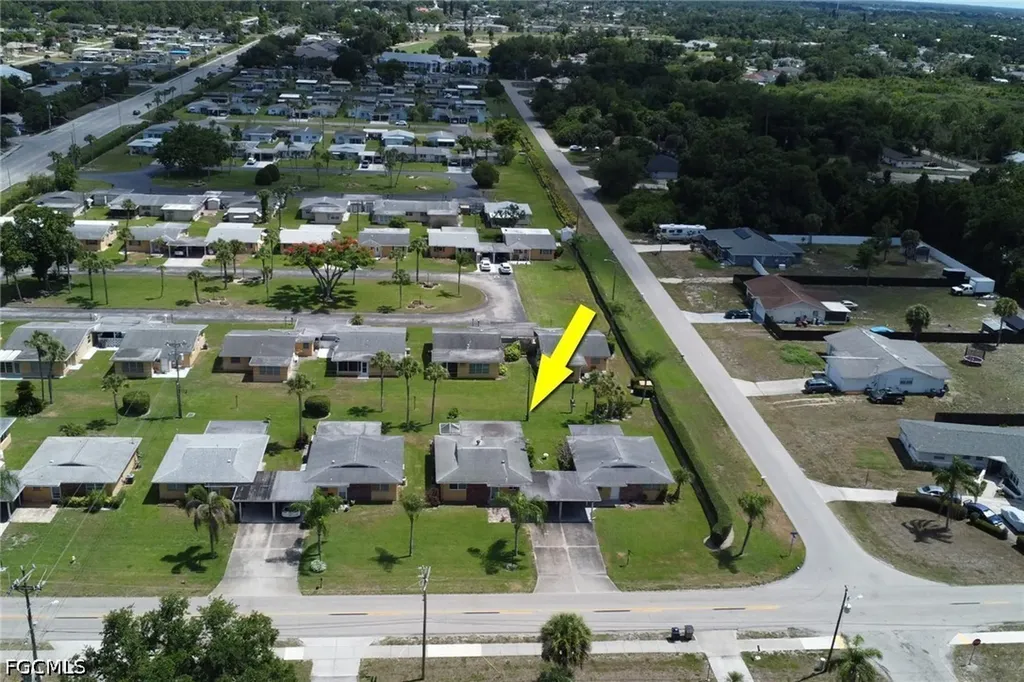 2212 E 6th Street Lehigh Acres FL 33936
