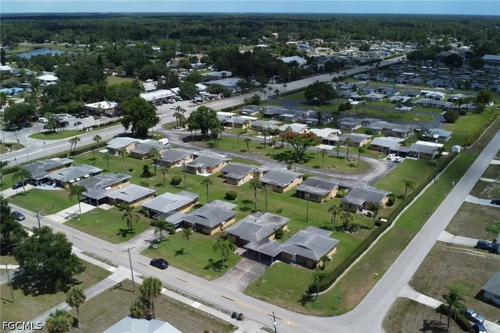 2212 E 6th Street Lehigh Acres FL 33936