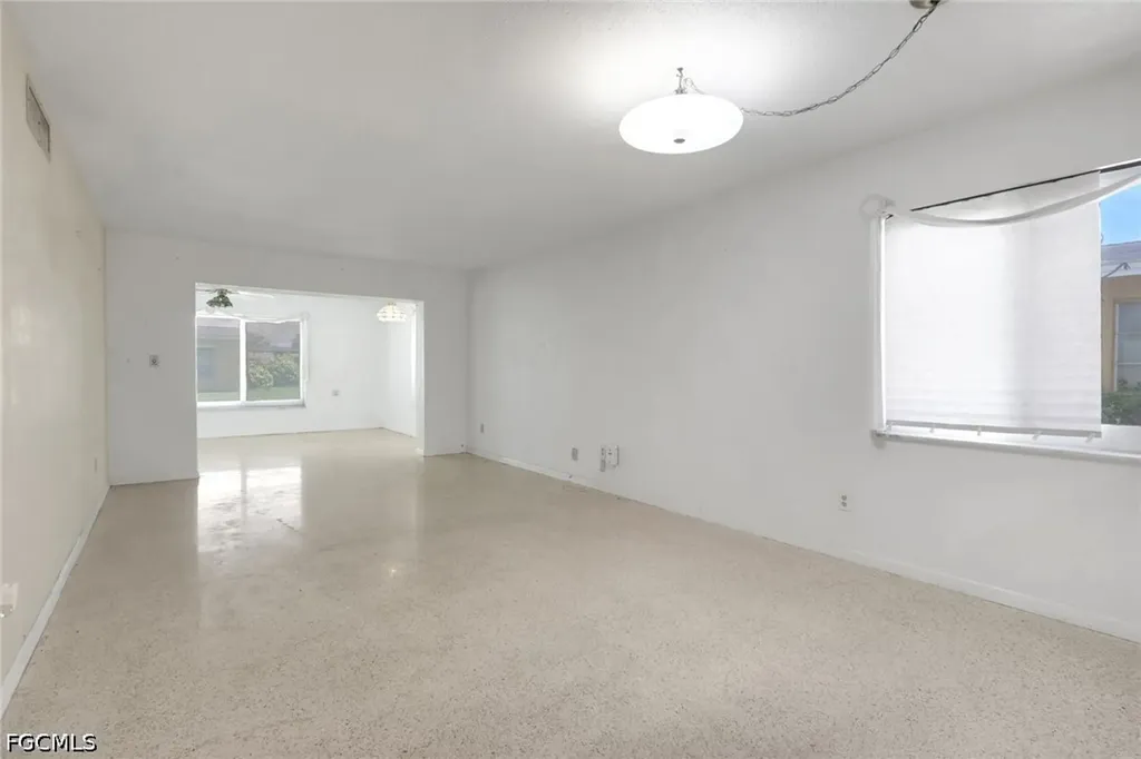2212 E 6th Street Lehigh Acres FL 33936