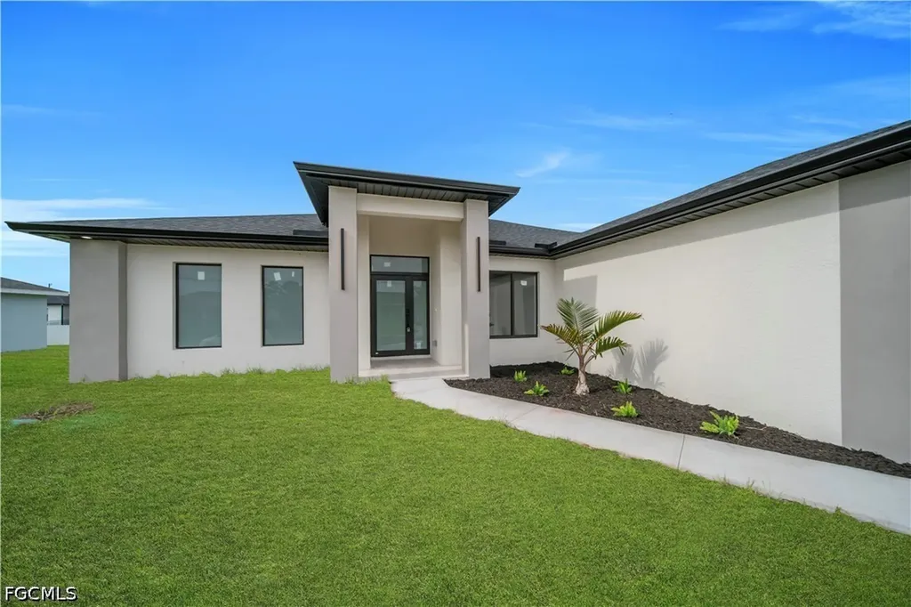2507 39th Street SW Lehigh Acres FL 33976