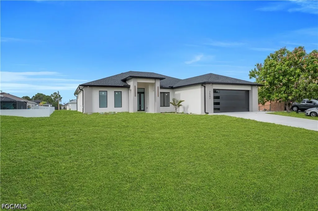 2507 39th Street SW Lehigh Acres FL 33976