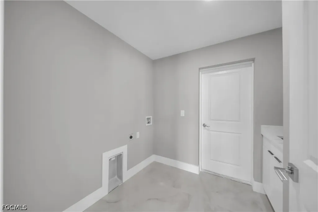2507 39th Street SW Lehigh Acres FL 33976