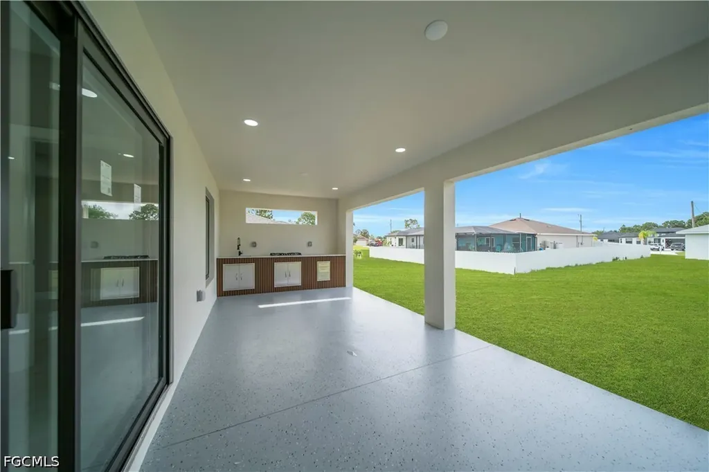 2507 39th Street SW Lehigh Acres FL 33976