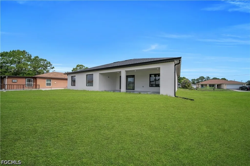 2507 39th Street SW Lehigh Acres FL 33976