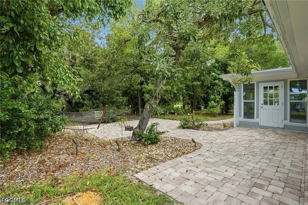 1431 Dubonnet Court Fort Myers FL 33919