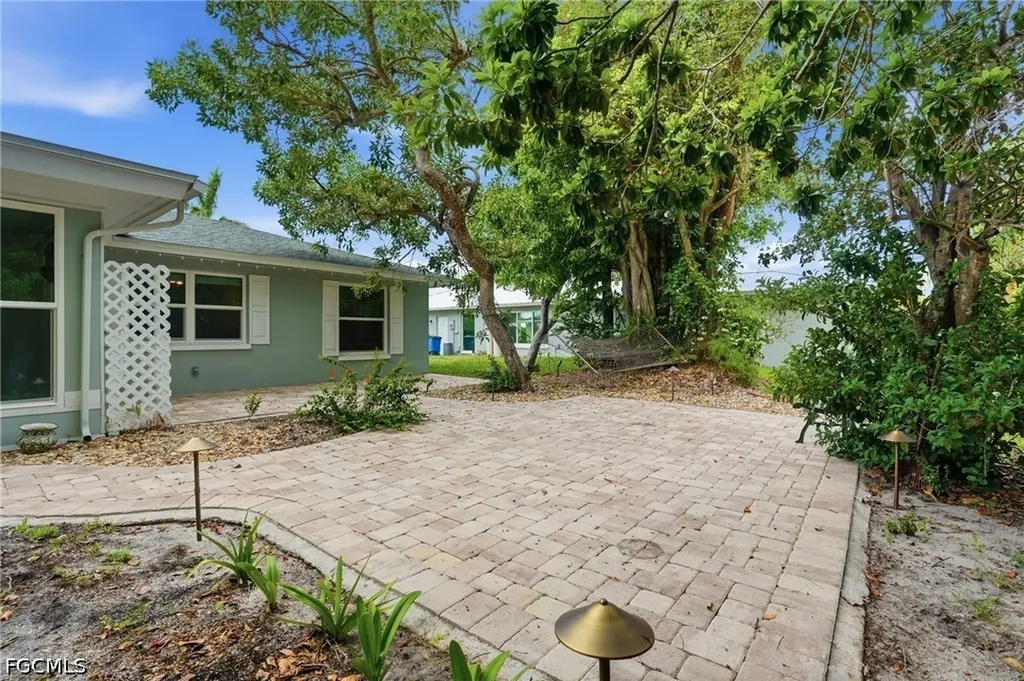 1431 Dubonnet Court Fort Myers FL 33919