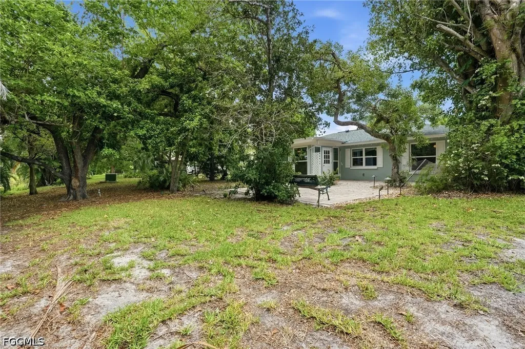 1431 Dubonnet Court Fort Myers FL 33919