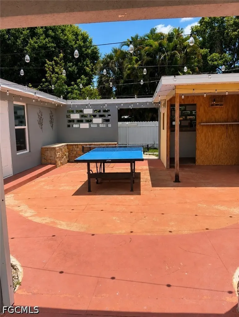 257 Evergreen Road North Fort Myers FL 33903