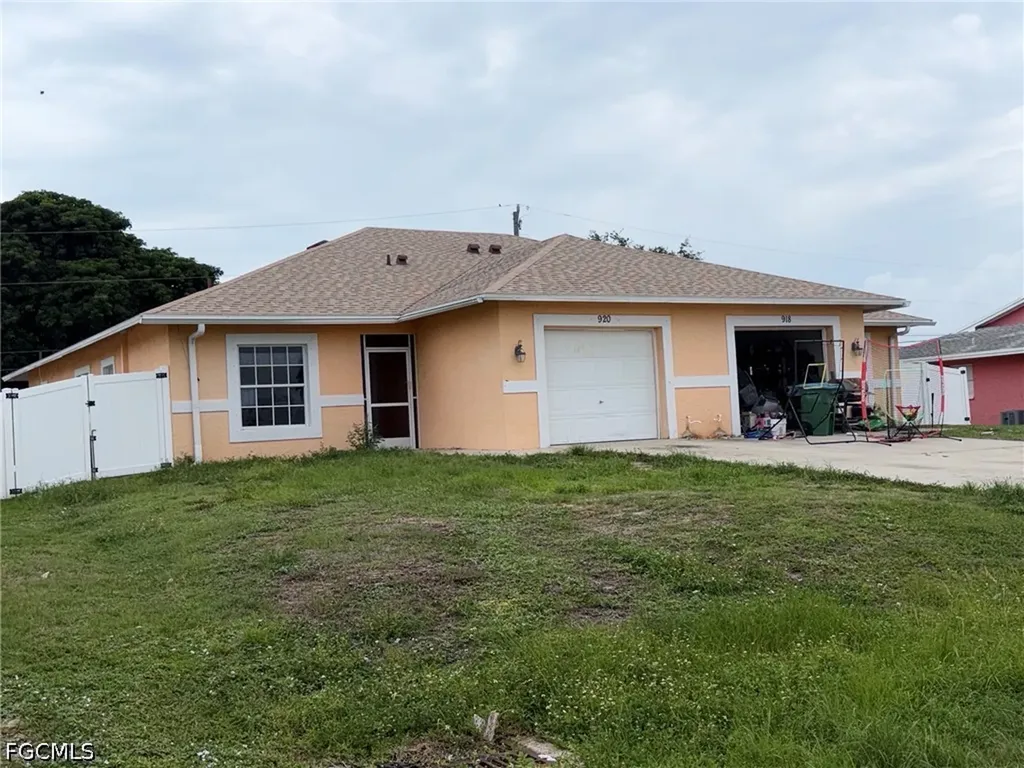 920 SE 6th Court Cape Coral FL 33990
