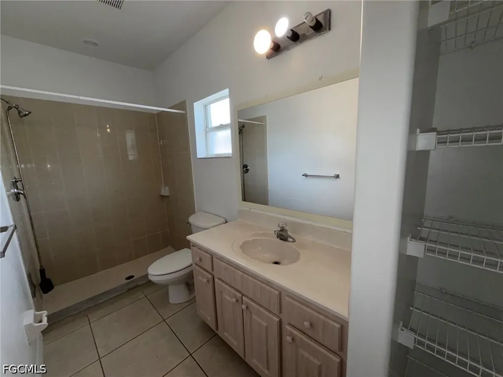 920 SE 6th Court Cape Coral FL 33990