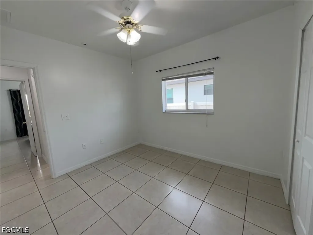 920 SE 6th Court Cape Coral FL 33990