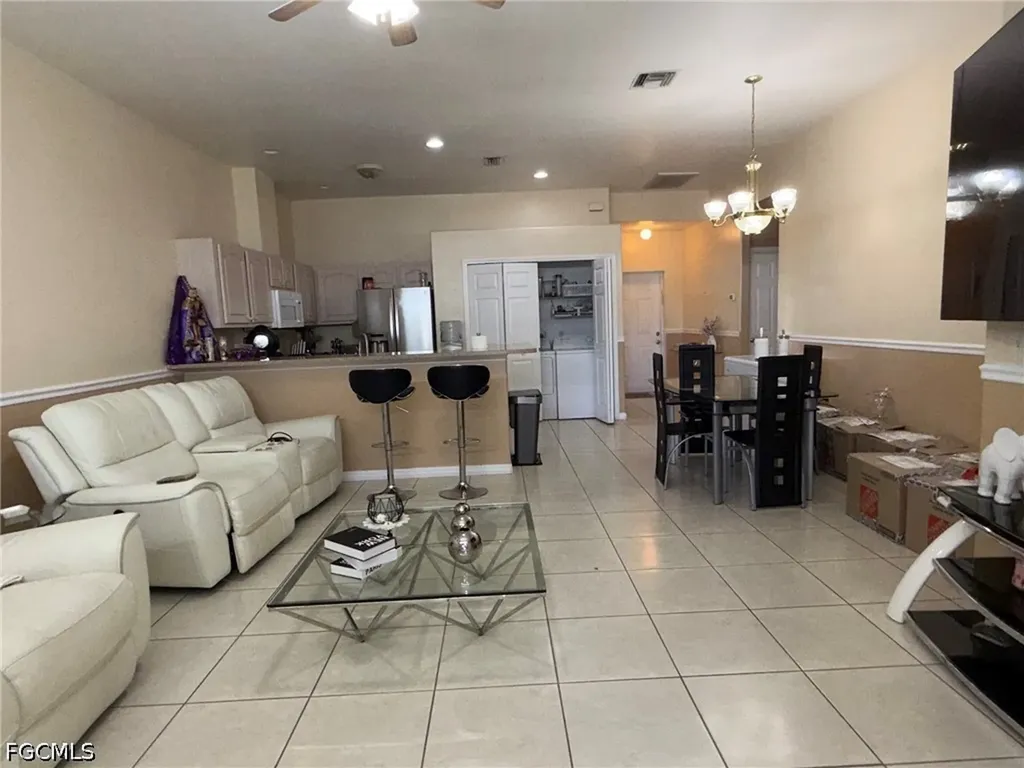 920 SE 6th Court Cape Coral FL 33990