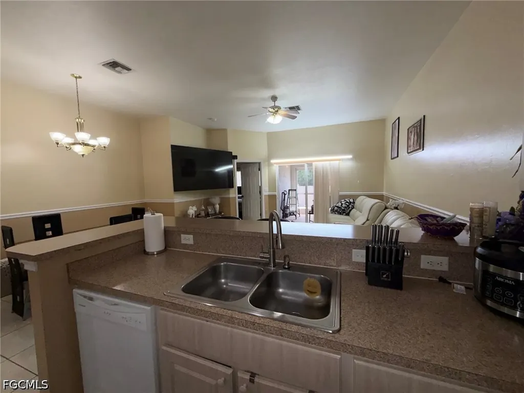 920 SE 6th Court Cape Coral FL 33990