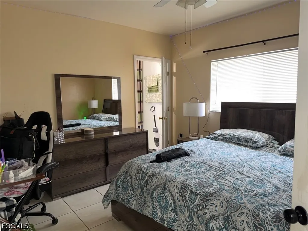 920 SE 6th Court Cape Coral FL 33990