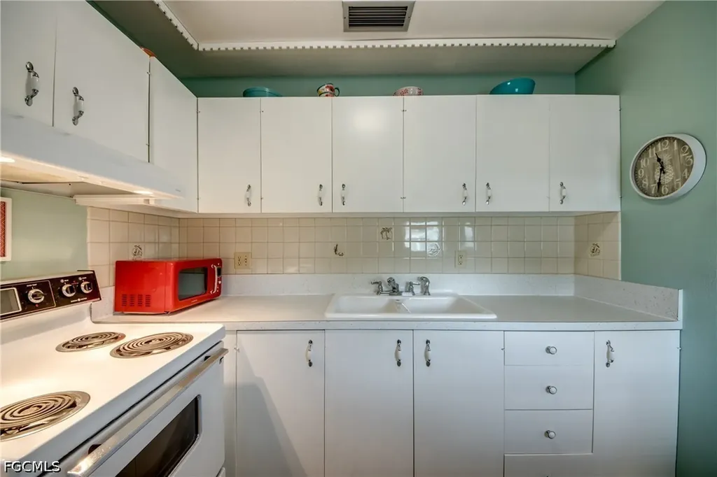 1215 Tropic Terrace North Fort Myers FL 33903