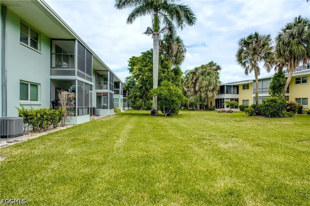 1215 Tropic Terrace North Fort Myers FL 33903