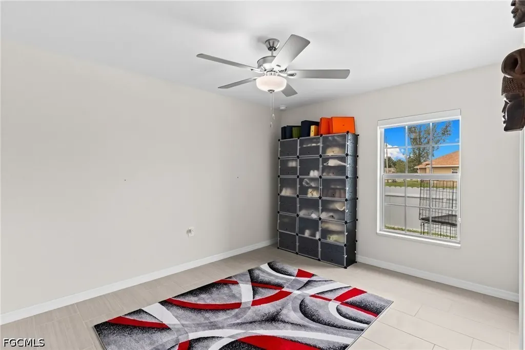 2715 NW 7th Street Cape Coral FL 33993
