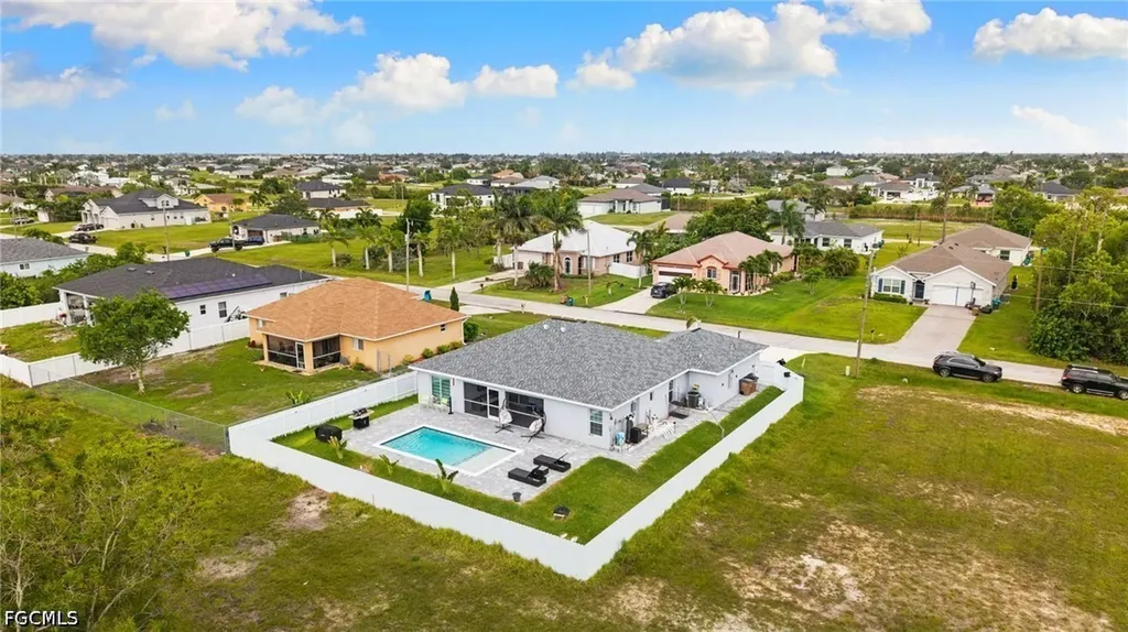 2715 NW 7th Street Cape Coral FL 33993