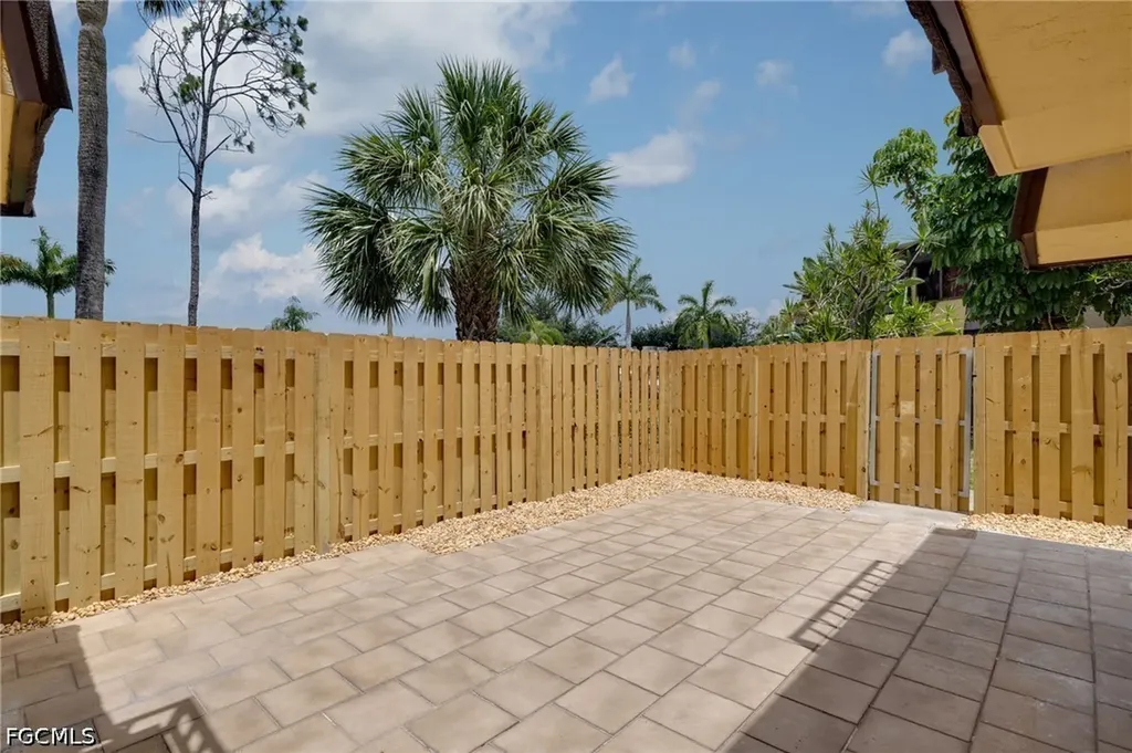 4047 Sandlewood Lane Fort Myers FL 33907