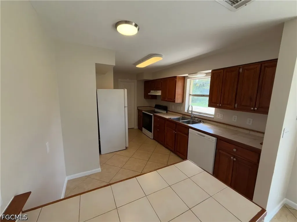 1101 Leeland Heights Boulevard E Lehigh Acres FL 33936