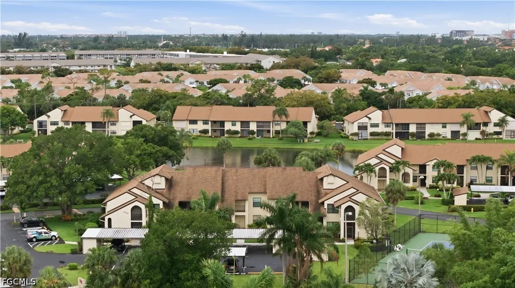 8382 Charter Club Circle Fort Myers FL 33919