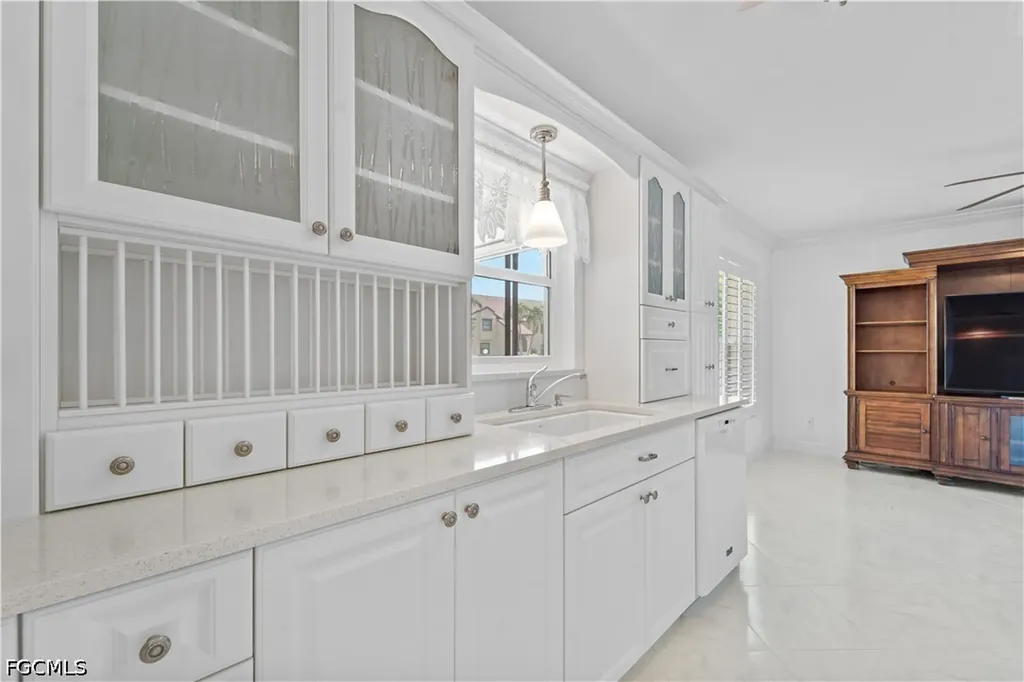 8382 Charter Club Circle Fort Myers FL 33919