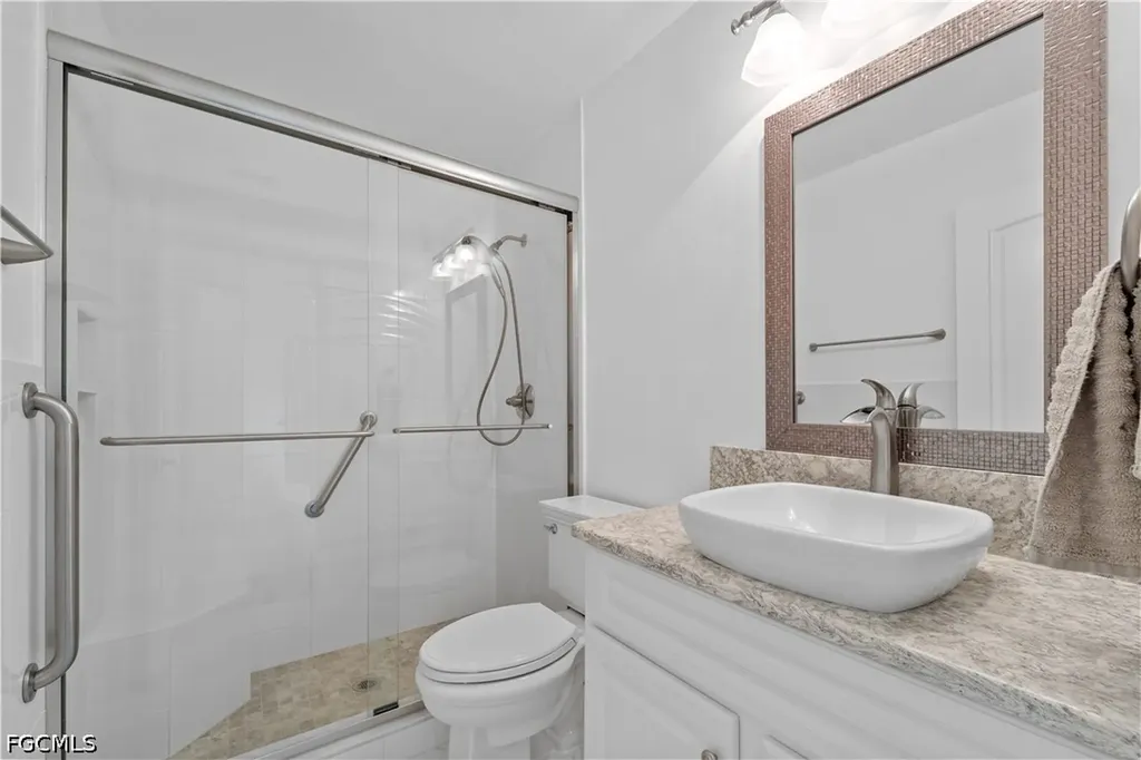 8382 Charter Club Circle Fort Myers FL 33919