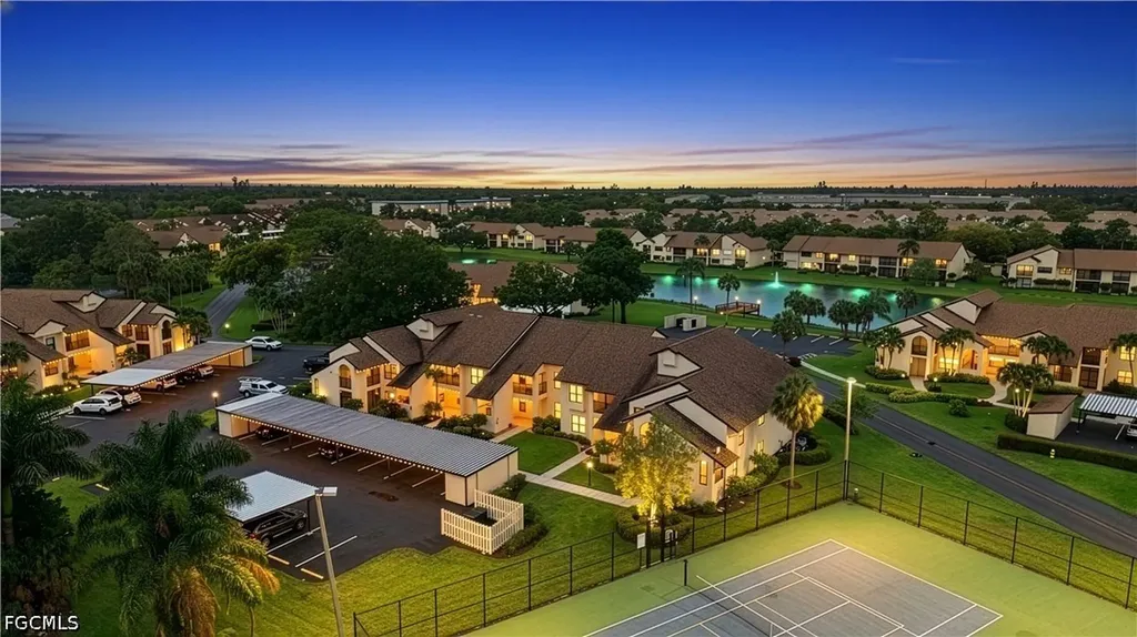 8382 Charter Club Circle Fort Myers FL 33919