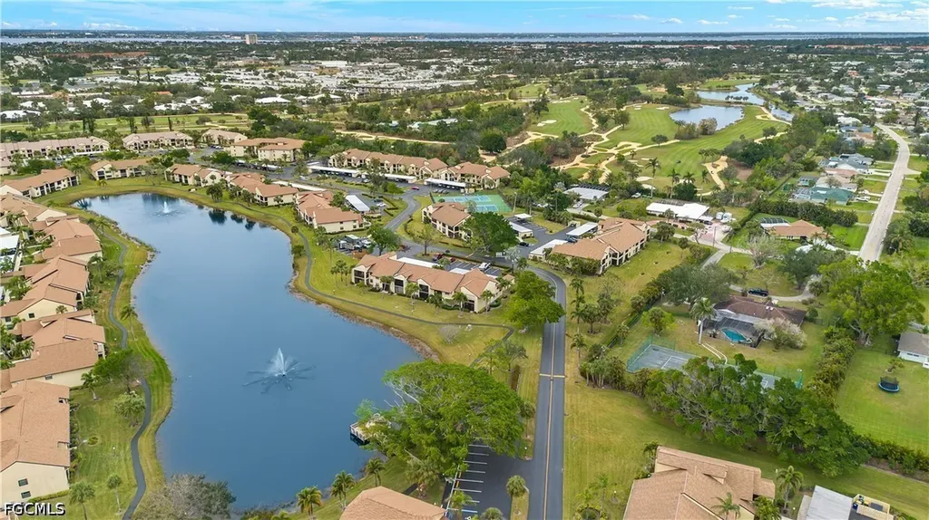 8382 Charter Club Circle Fort Myers FL 33919