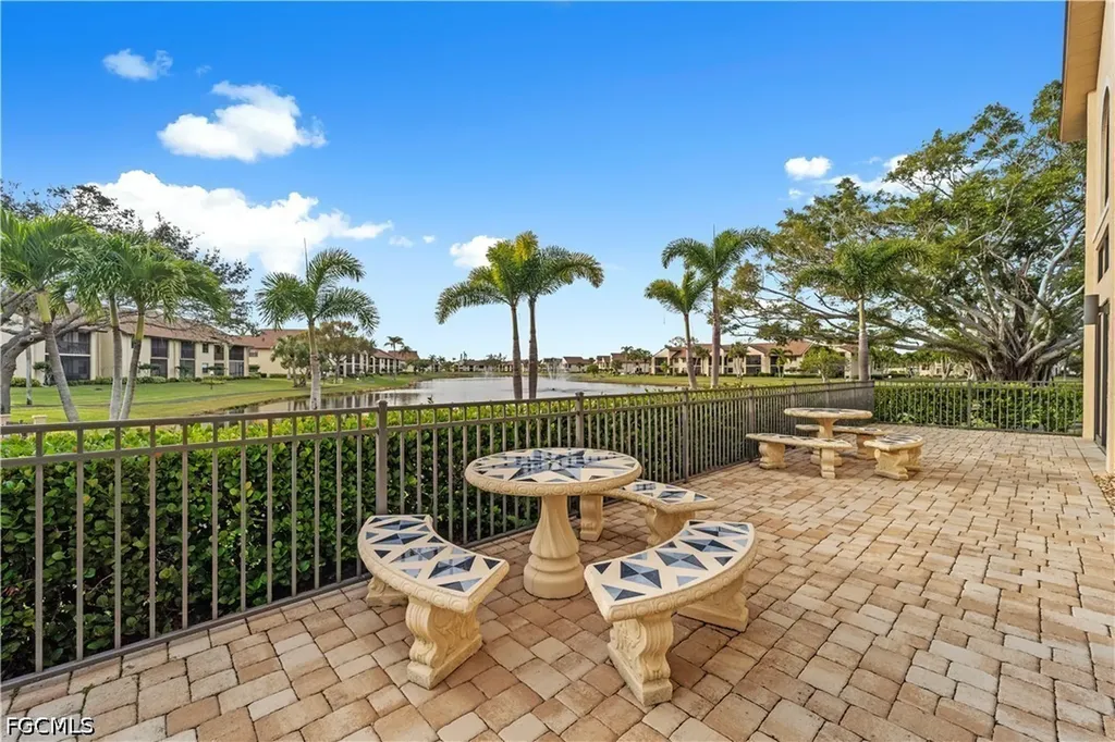 8382 Charter Club Circle Fort Myers FL 33919