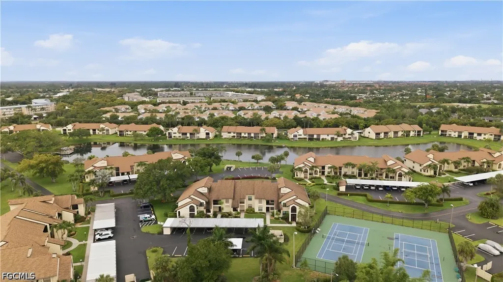 8382 Charter Club Circle Fort Myers FL 33919