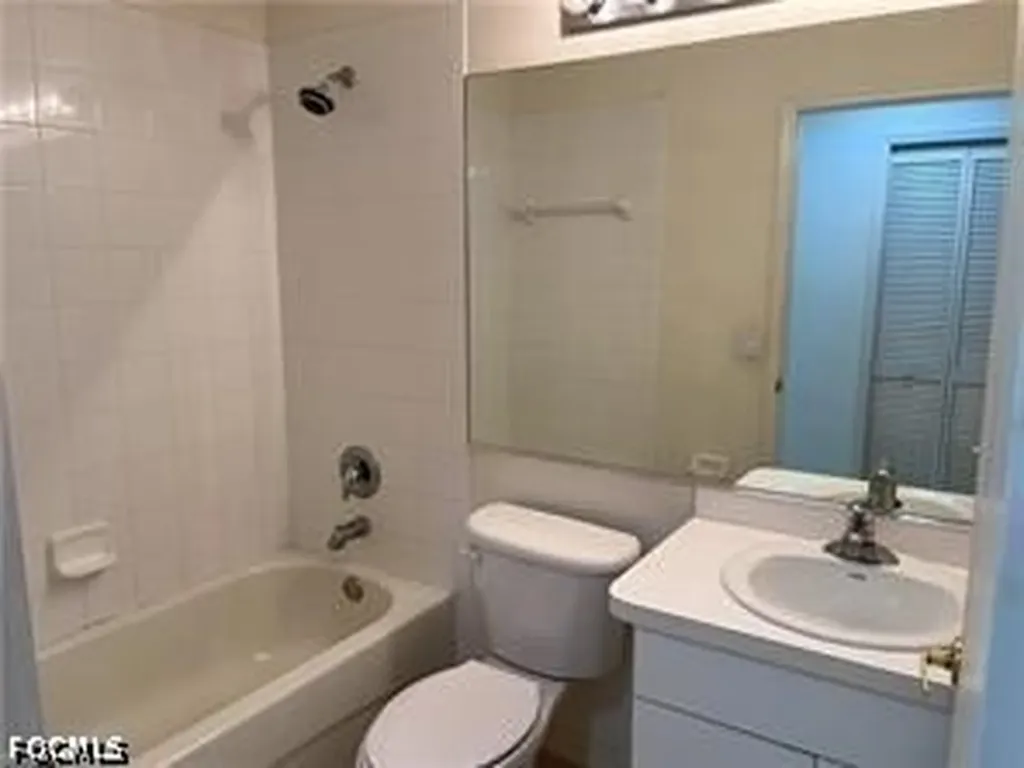8450 Kingbird Loop Estero FL 33967