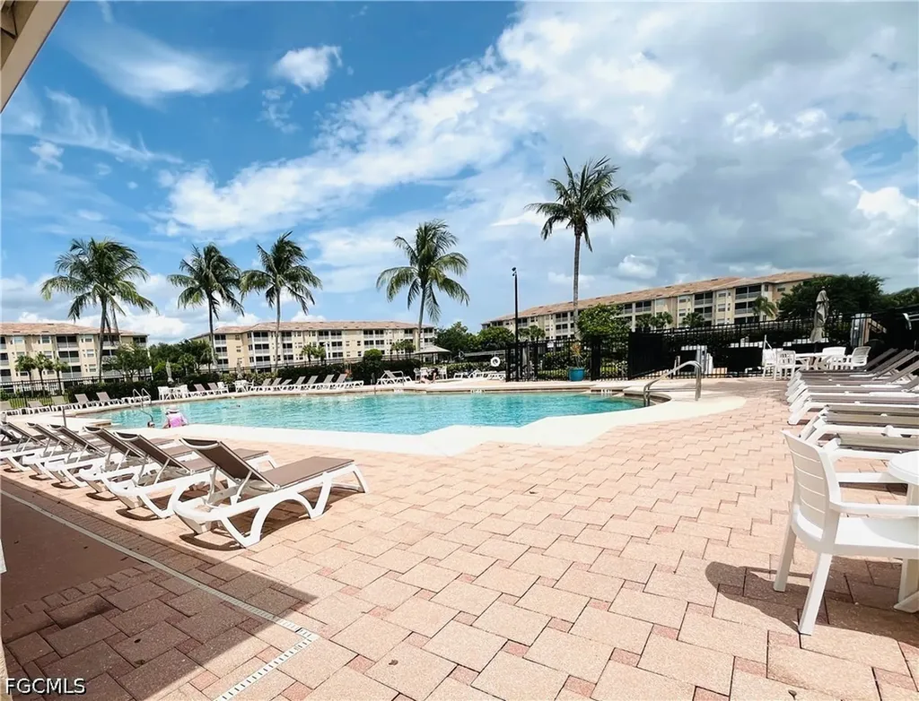 8450 Kingbird Loop Estero FL 33967