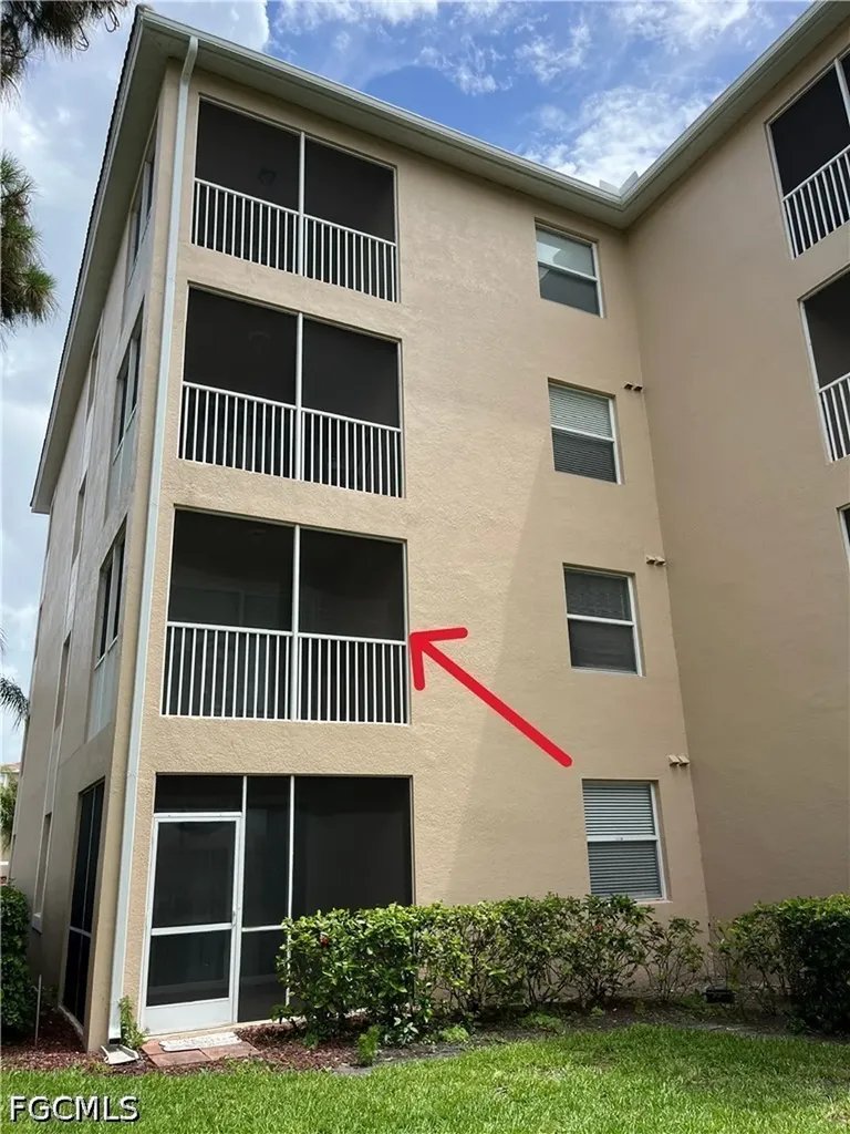 8450 Kingbird Loop Estero FL 33967