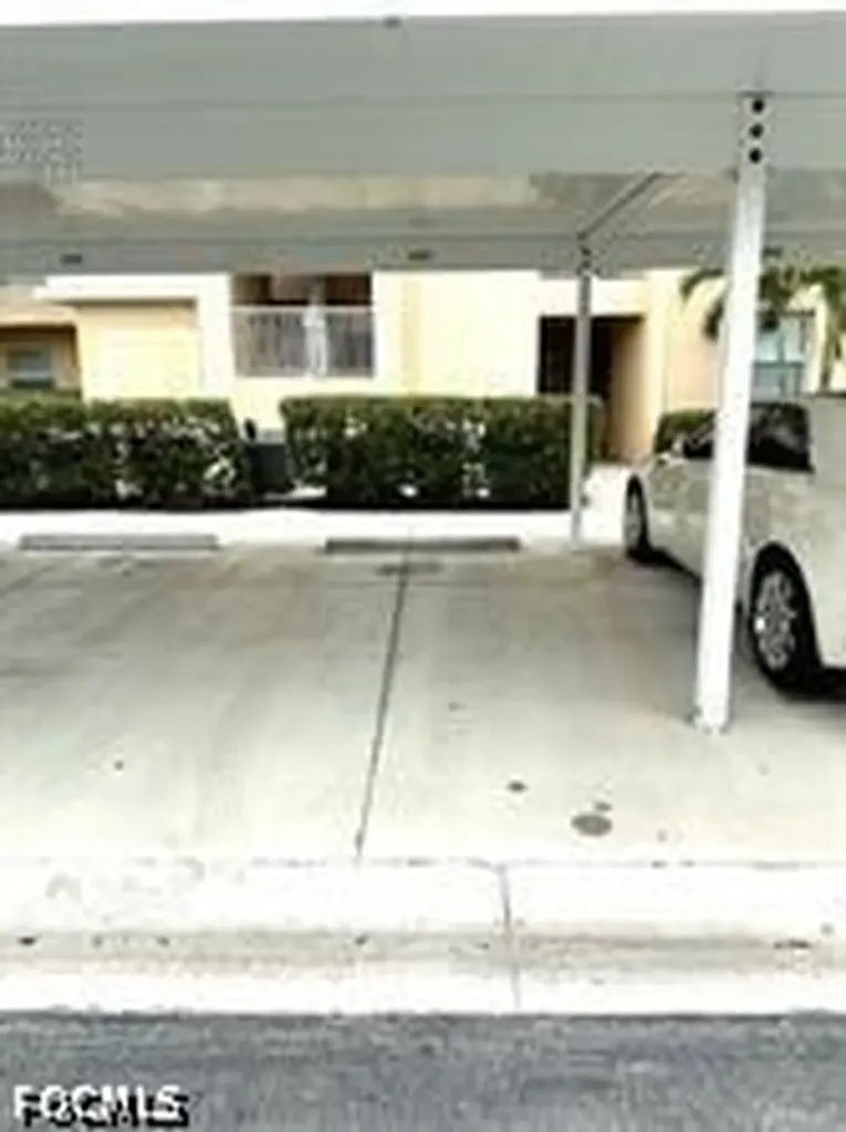 8450 Kingbird Loop Estero FL 33967