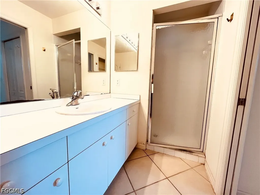 8450 Kingbird Loop Estero FL 33967