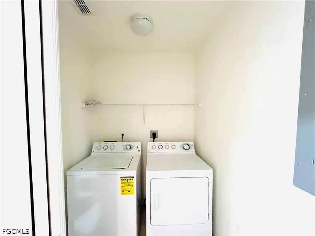 8450 Kingbird Loop Estero FL 33967