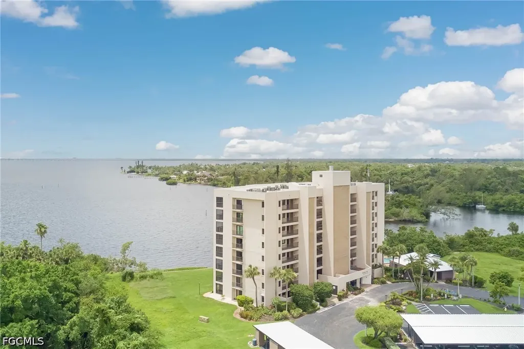 4510 N Key Drive North Fort Myers FL 33903