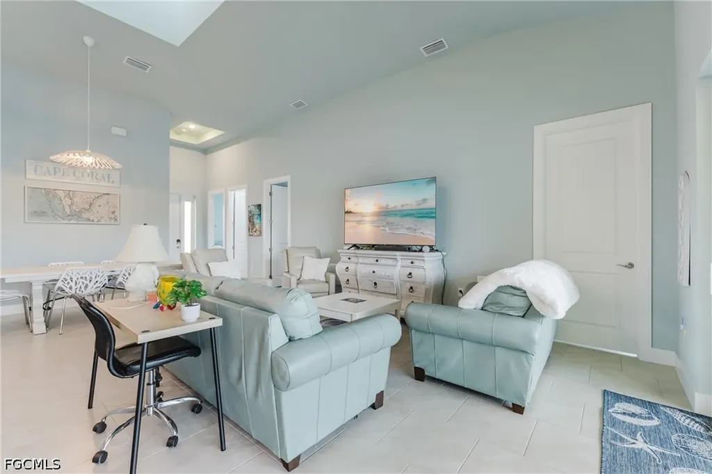 5310 Cocoa Court Cape Coral FL 33904