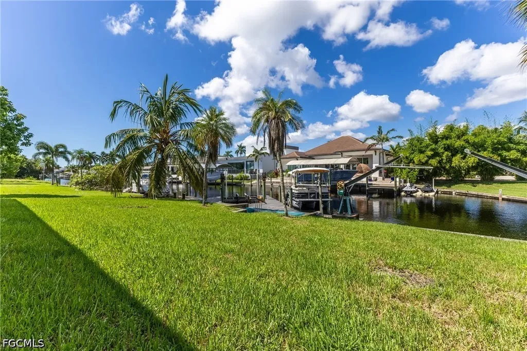 5310 Cocoa Court Cape Coral FL 33904