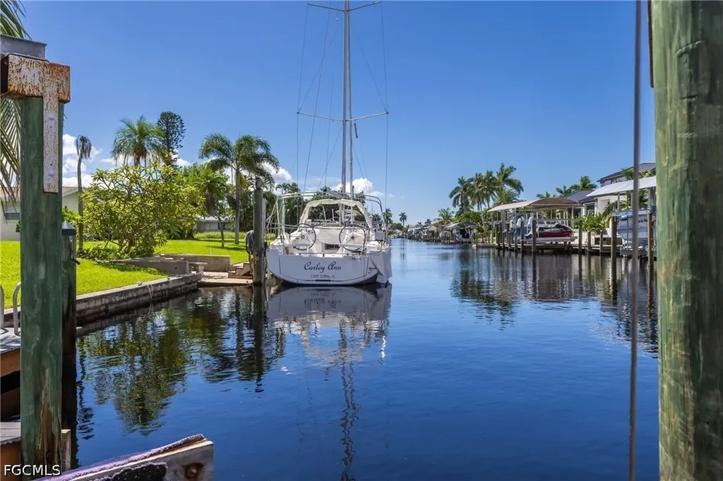 5310 Cocoa Court Cape Coral FL 33904